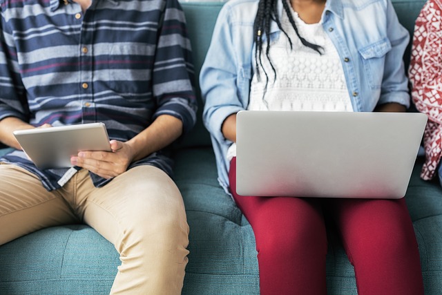 Des étudiants au travail 