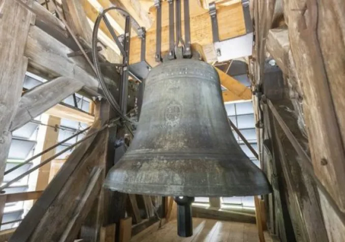 KEYSTONE - URS FLUEELER