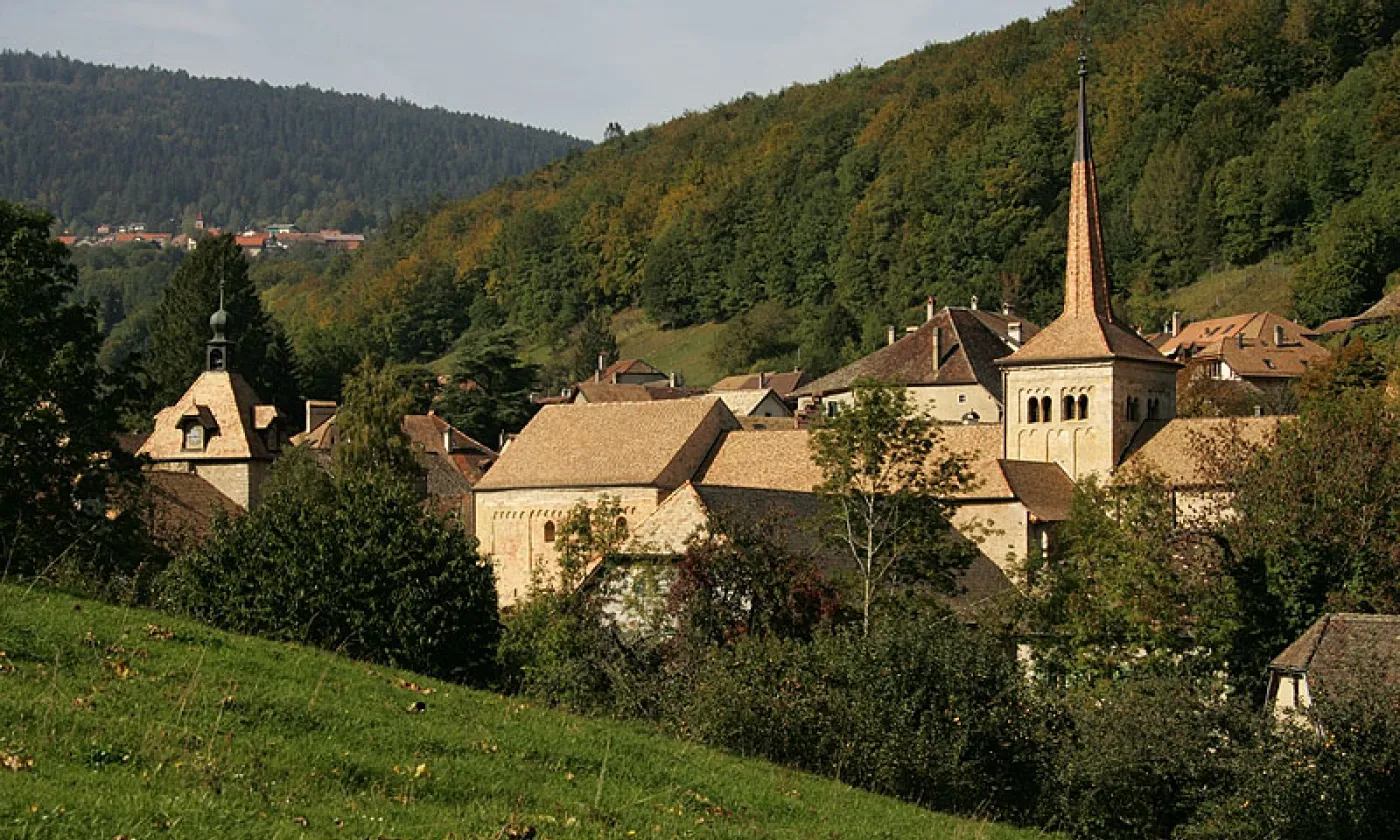 Abbatiale de Romainmôtier (©Roland Zumbühl, CC BY-SA 3.0 Wikimedia Commons)